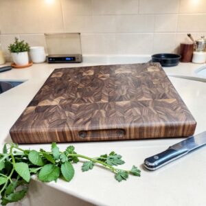 Chefs Dream- Walnut End Grain Cutting Board